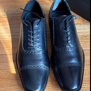 Aston Grey Men's Classic Black Oxfords